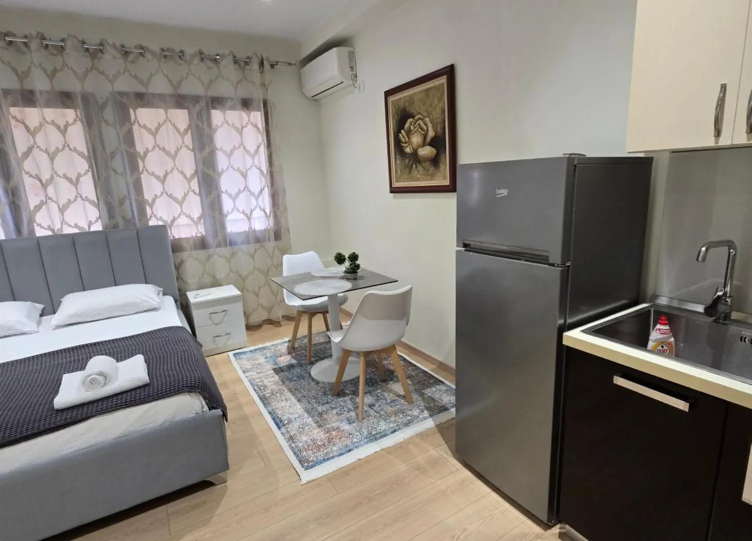 Dani'S Studio Tirana Apartamento