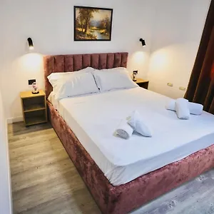 Eliza Hotel